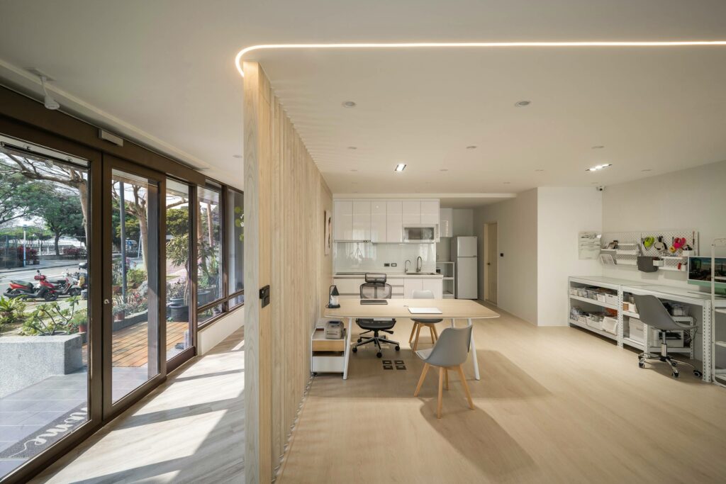 商辦空間設計｜桃園-HomePlus｜谷思空間設計